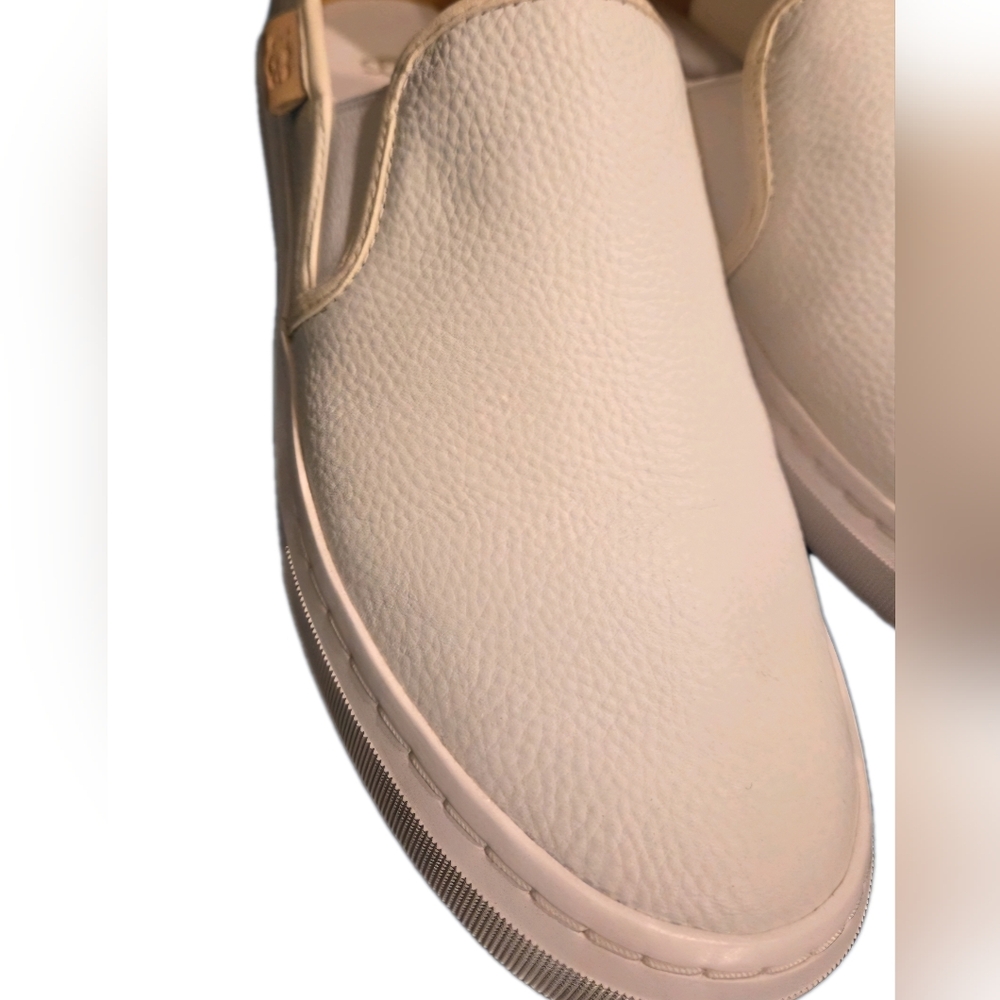 UGGWomen’s Alameda Slip-On Shoe White Leather Size 10 (EXCELLENT CONDITION) - Picture 4 of 9